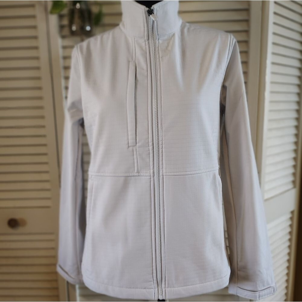 Charles River Apparel Women’s Light Gray Softshell Ski Jacket Size M – Like New